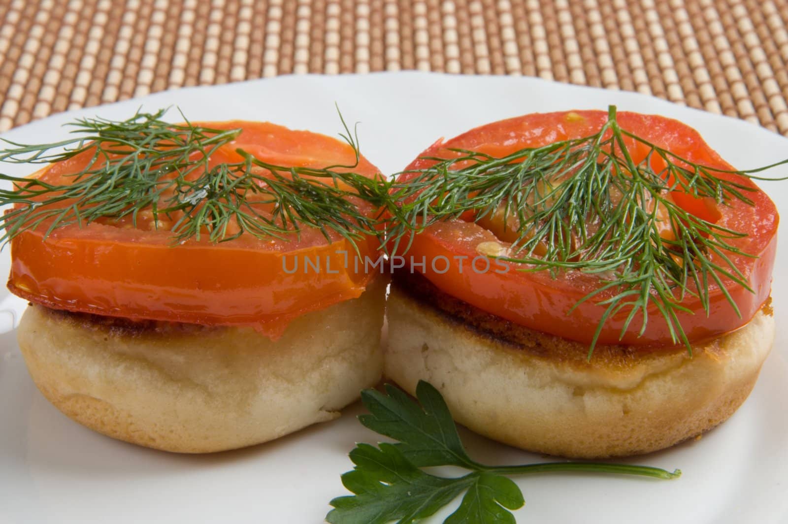 Easy breakfast with loaf, tomato and verdure