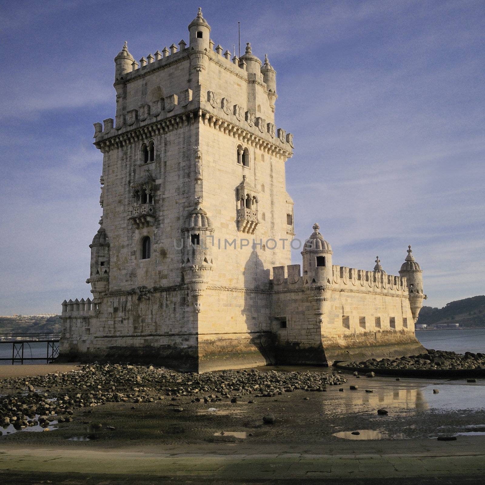 Belem tower by ventdusud