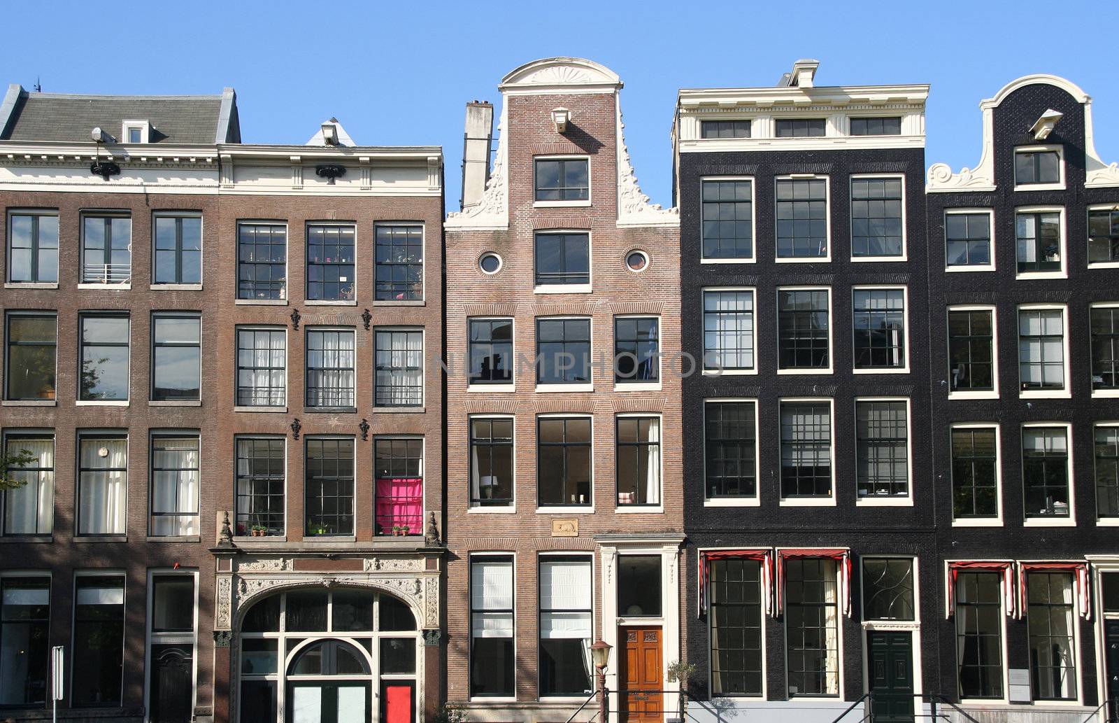Amsterdam Canal Houses by JanKranendonk
