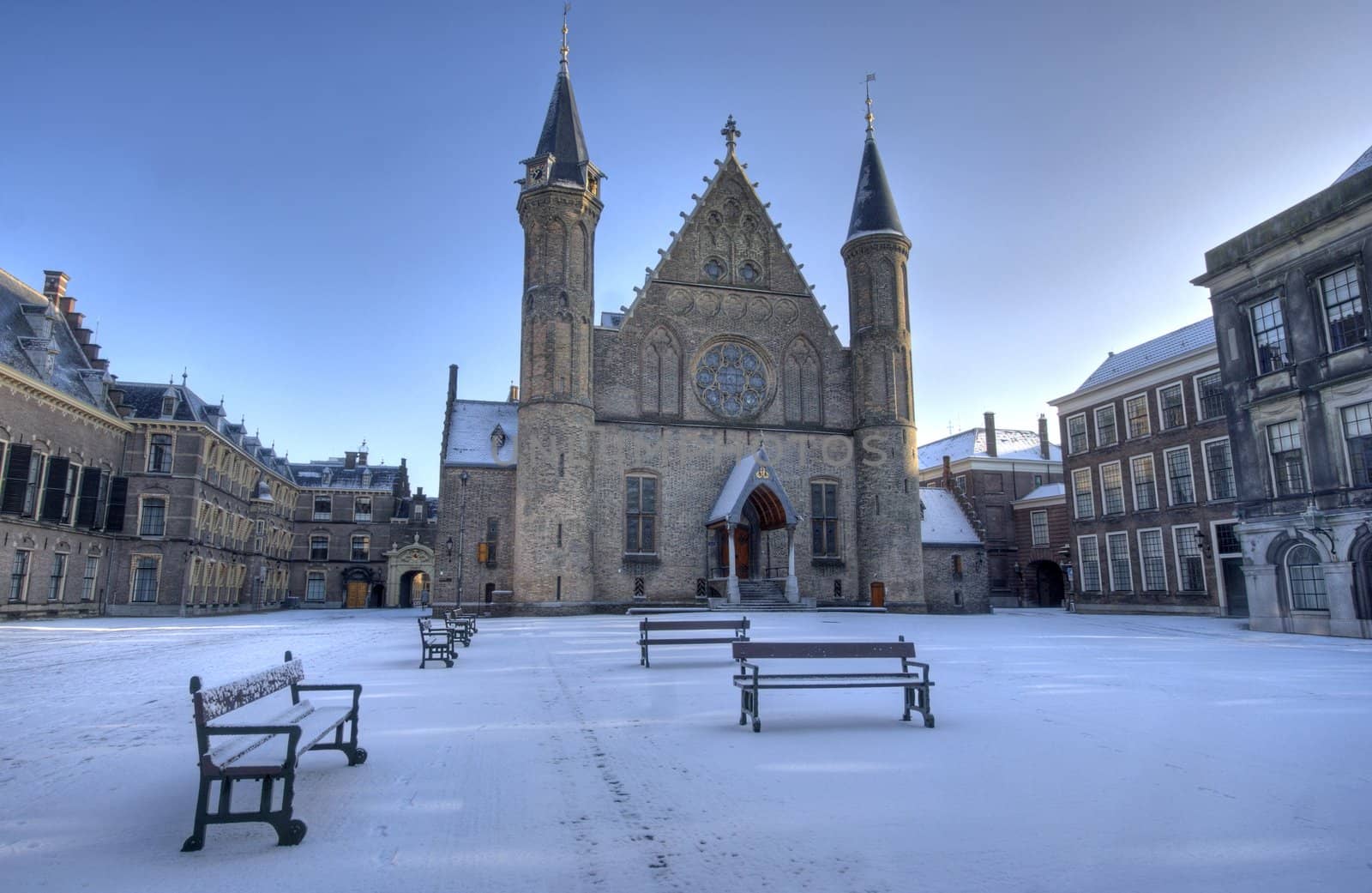Dutch Parliament in Snow by JanKranendonk