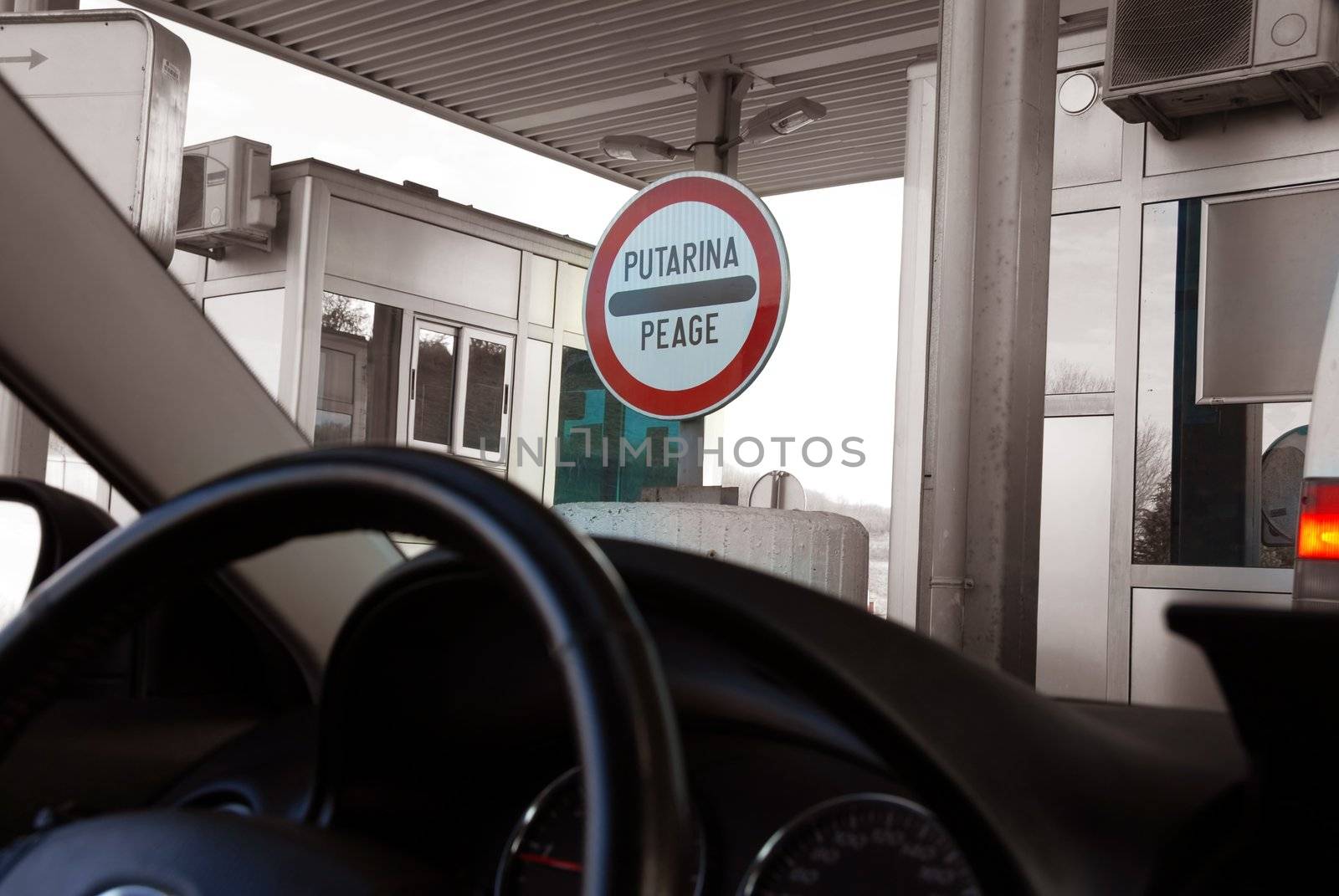 travel through Serbia, sign for toll road paying
