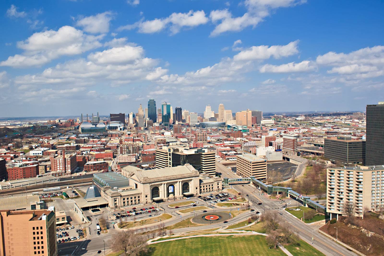 A skyline view of Kansas City, Missouri.  Kansas City is an important place for businesses and also a great place for people to go on vacation.