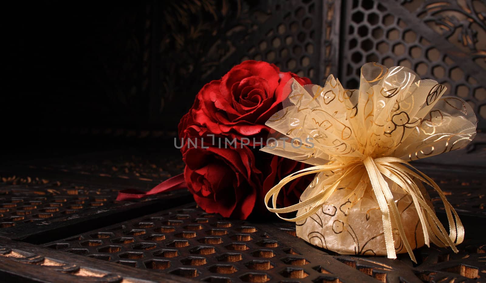 Wedding Favour gift back with a red rose