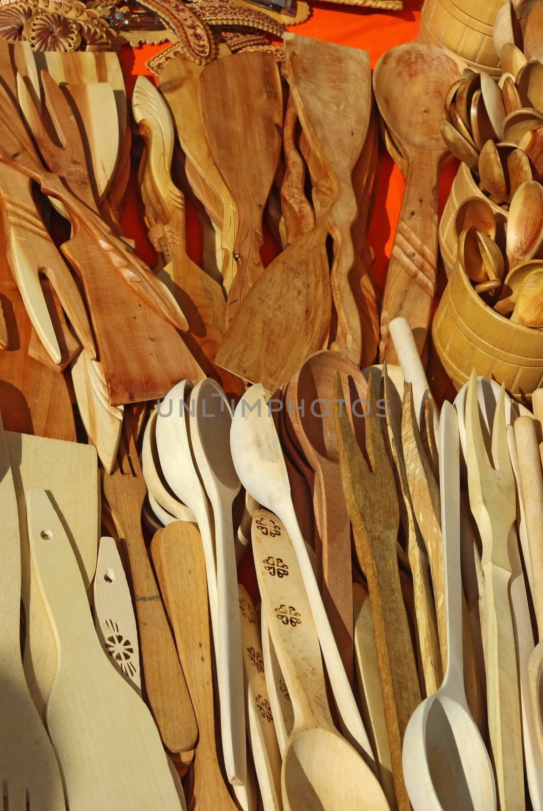 Wooden kitchen utensils by Vitamin