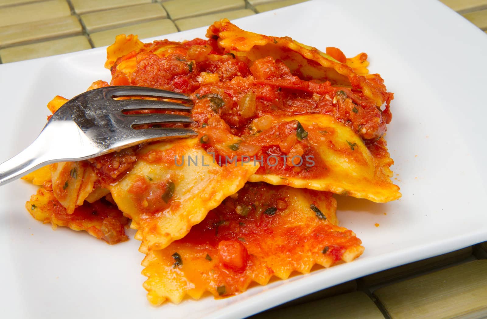 ravioli with tomatoes sauce by lsantilli