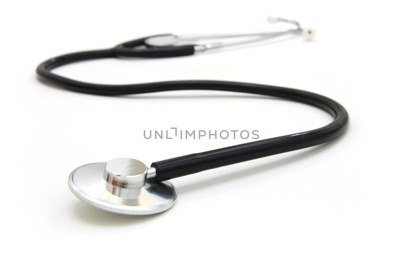 The medical stetoskop on a white background