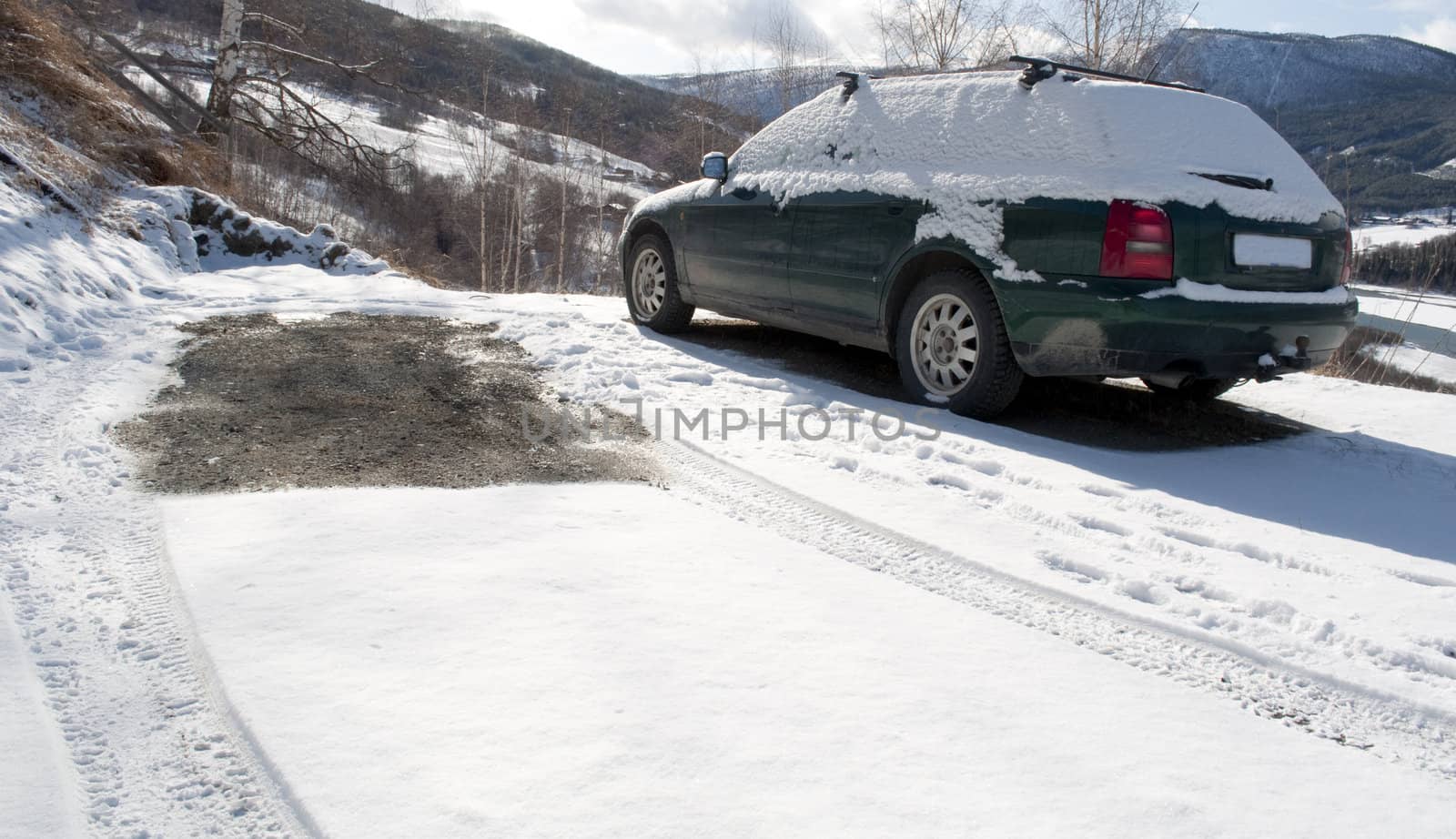a parked car in the winter by kalleballes
