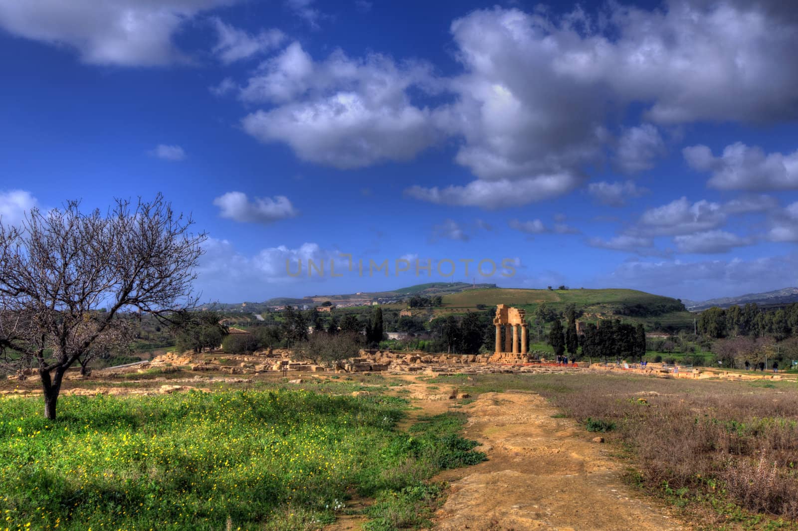 Dynamic Range image hight of the valley of the temples in Sycilia