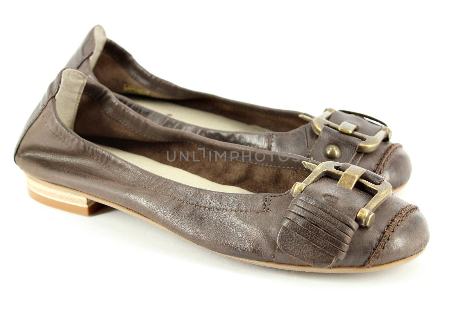 women leather flat shoes