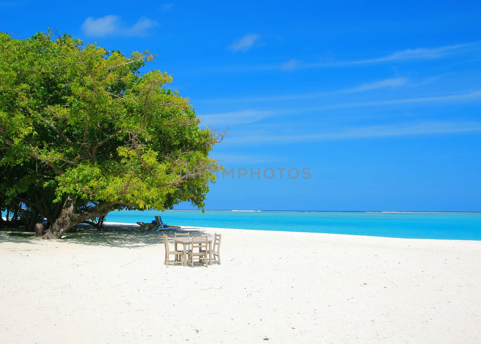 White beach and turquoise water on Meeru Island, Maldives