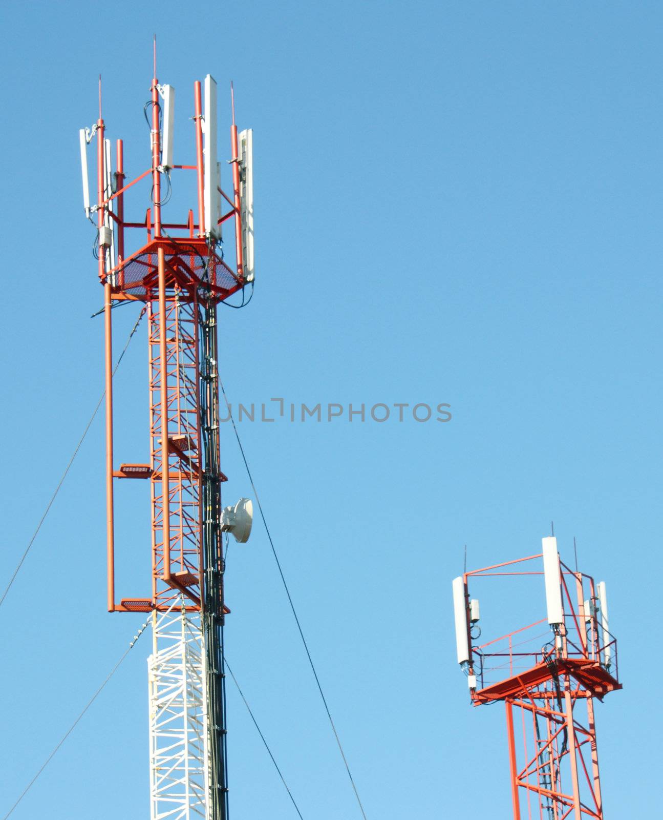 Aerial mobile communication by aarrows