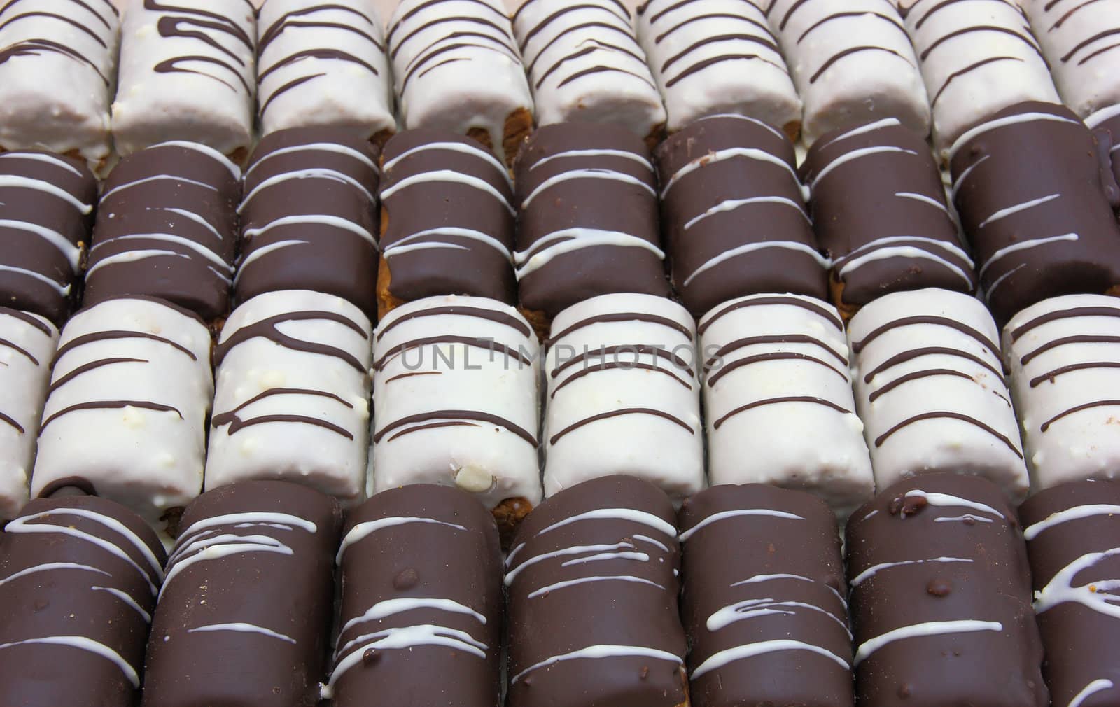 Round mini chocolate pie with strips from above