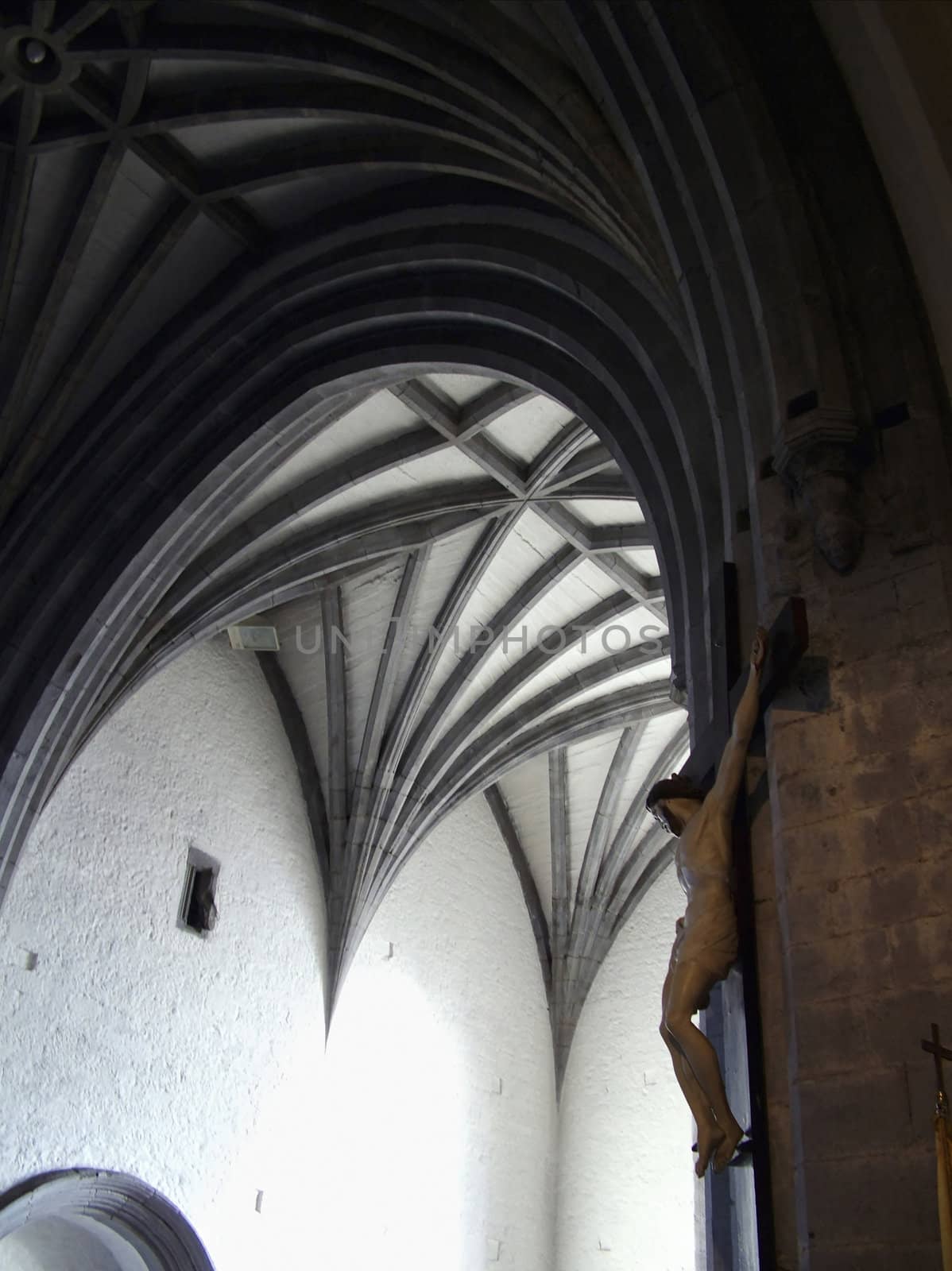 inside hollycross church in ireland