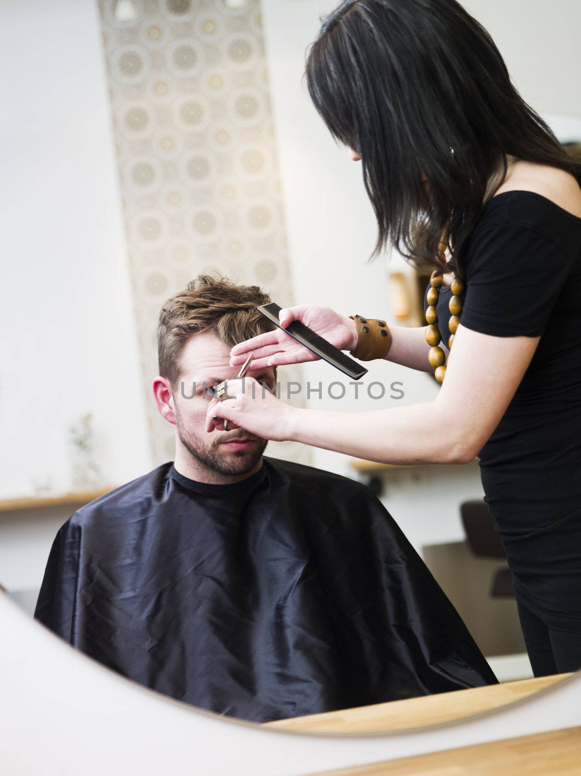 Man at the Hair salon situation