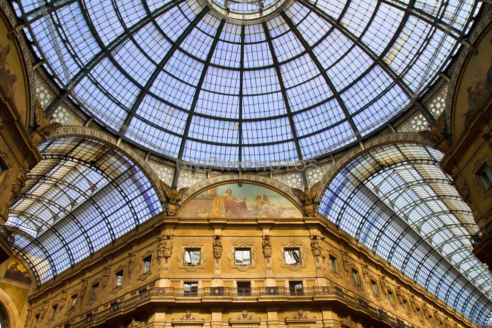 Vittorio Emanuele Gallery, Milan 