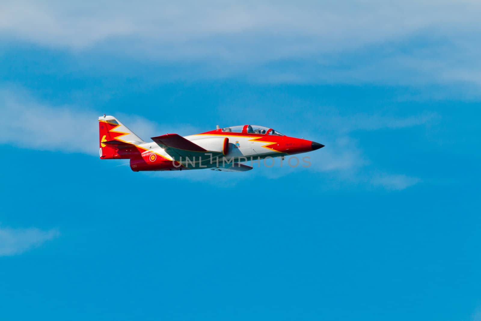 CADIZ, SPAIN-SEP 9: Aircrafts of the Patrulla Aguila taking part in a test on the 4th airshow of Cadiz on Sep 9, 2011, in Cadiz, Spain