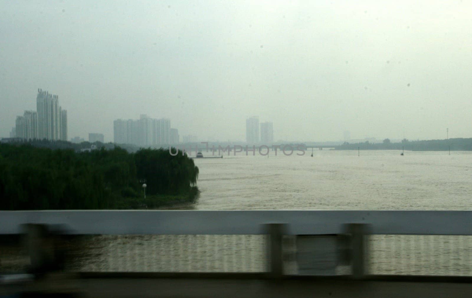 Crossing the Luohe in Luoyang