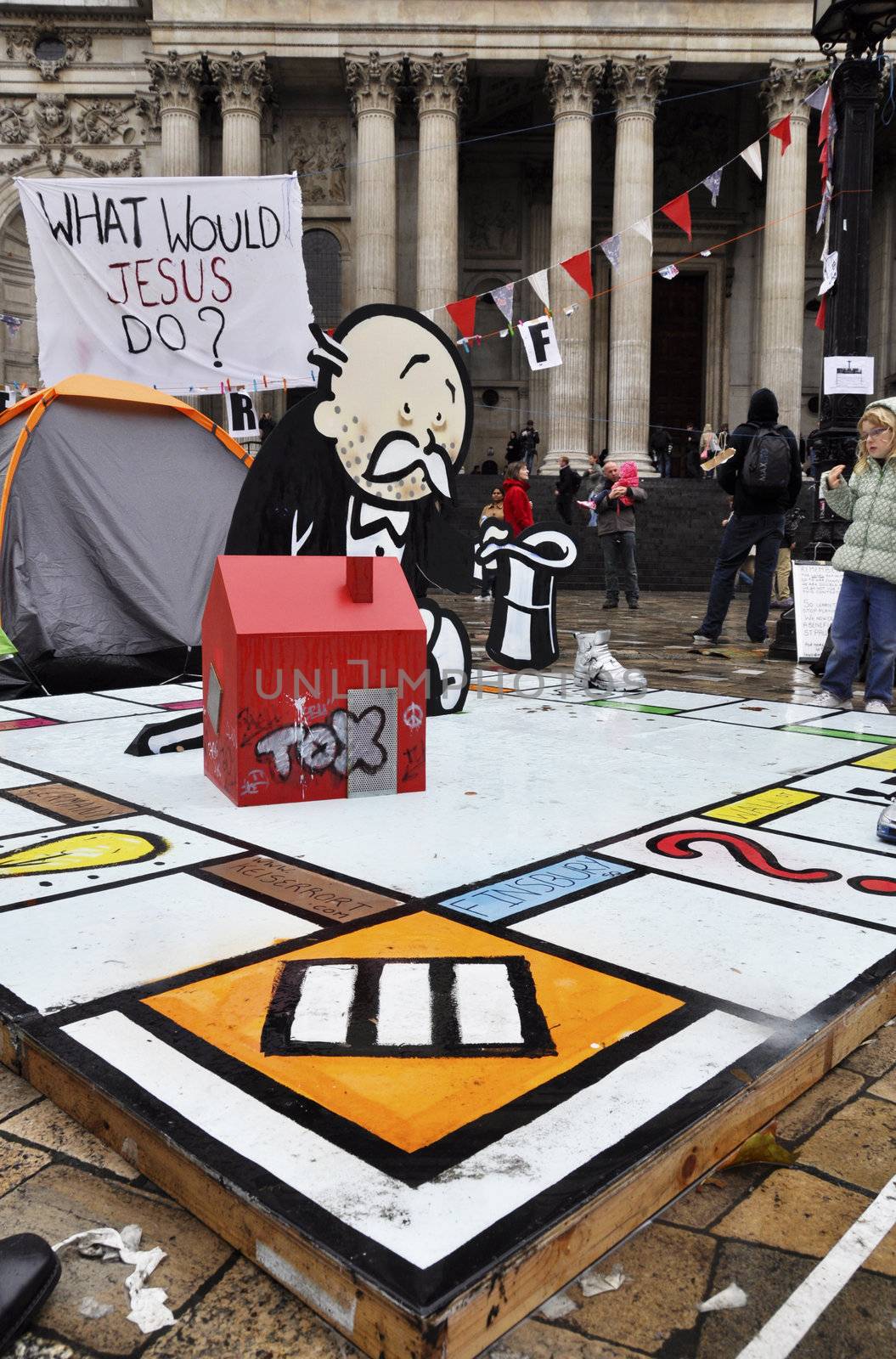 LONDON - OCTOBER 27: Occupy London encampment at St Paul's Cathedral on October 27, 2011 in London. Occupy London is a peaceful demonstration against economic inequality and social injustice.