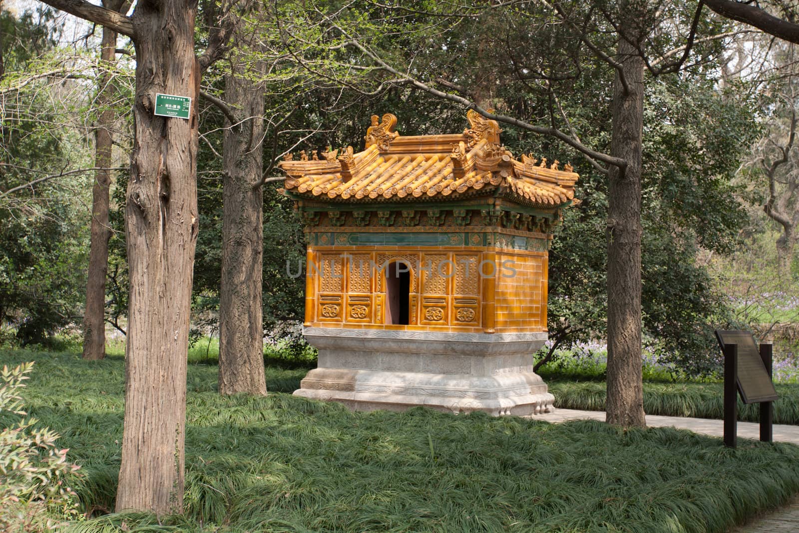 xiaoling tomb