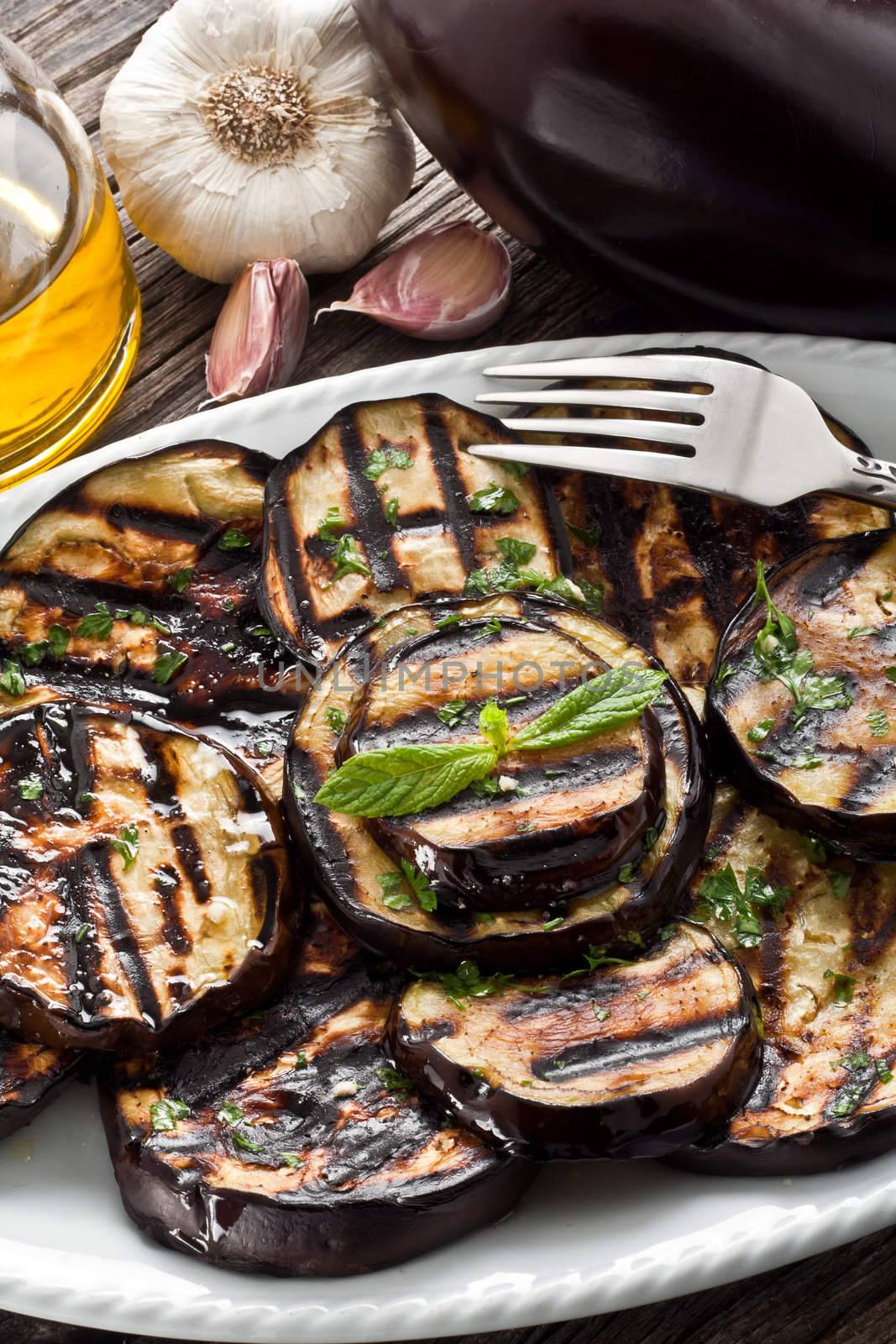 grilled eggplants seasoned with olive oil, garlic and mint