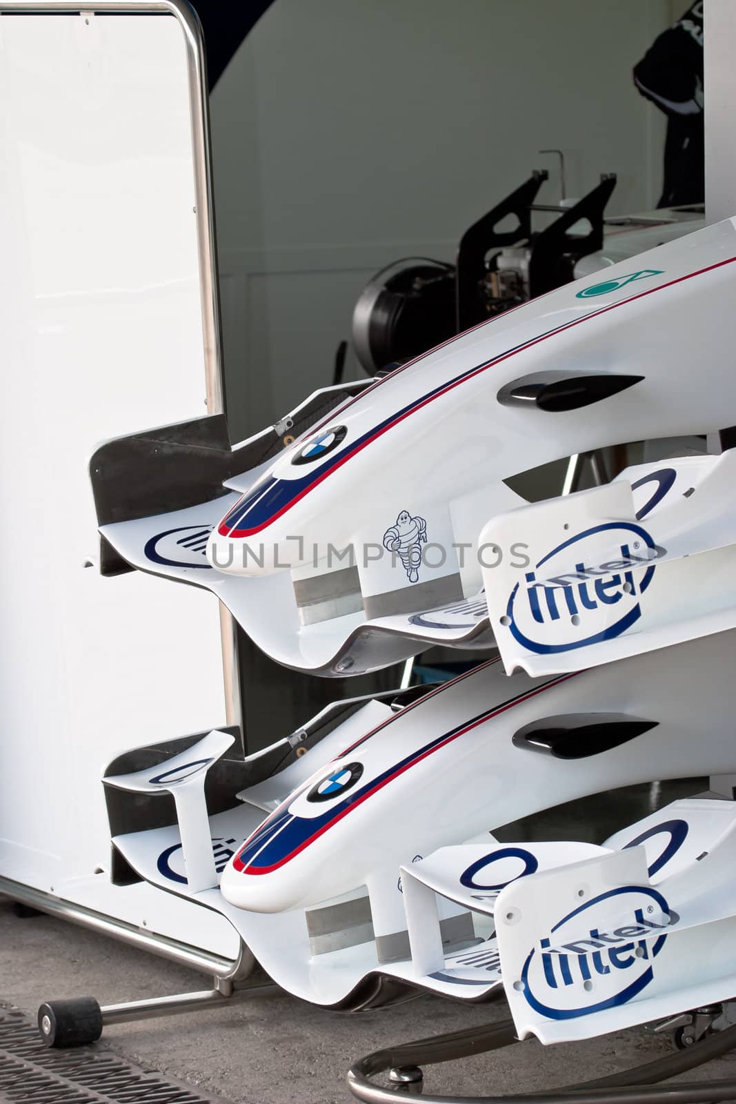 JEREZ DE LA FRONTERA, SPAIN - OCT 10: Two front wings of BMW-Sauber F1 waiting on pits on training session on October 10, 2006 in Jerez de la Frontera , Spain