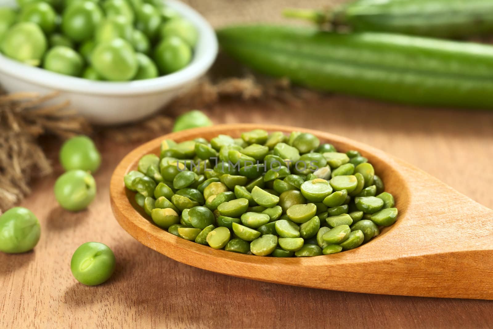Raw Split Pea  by ildi