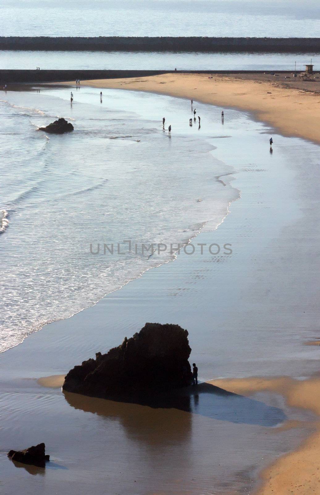 Corona Del Mar looking towards the Jetties.