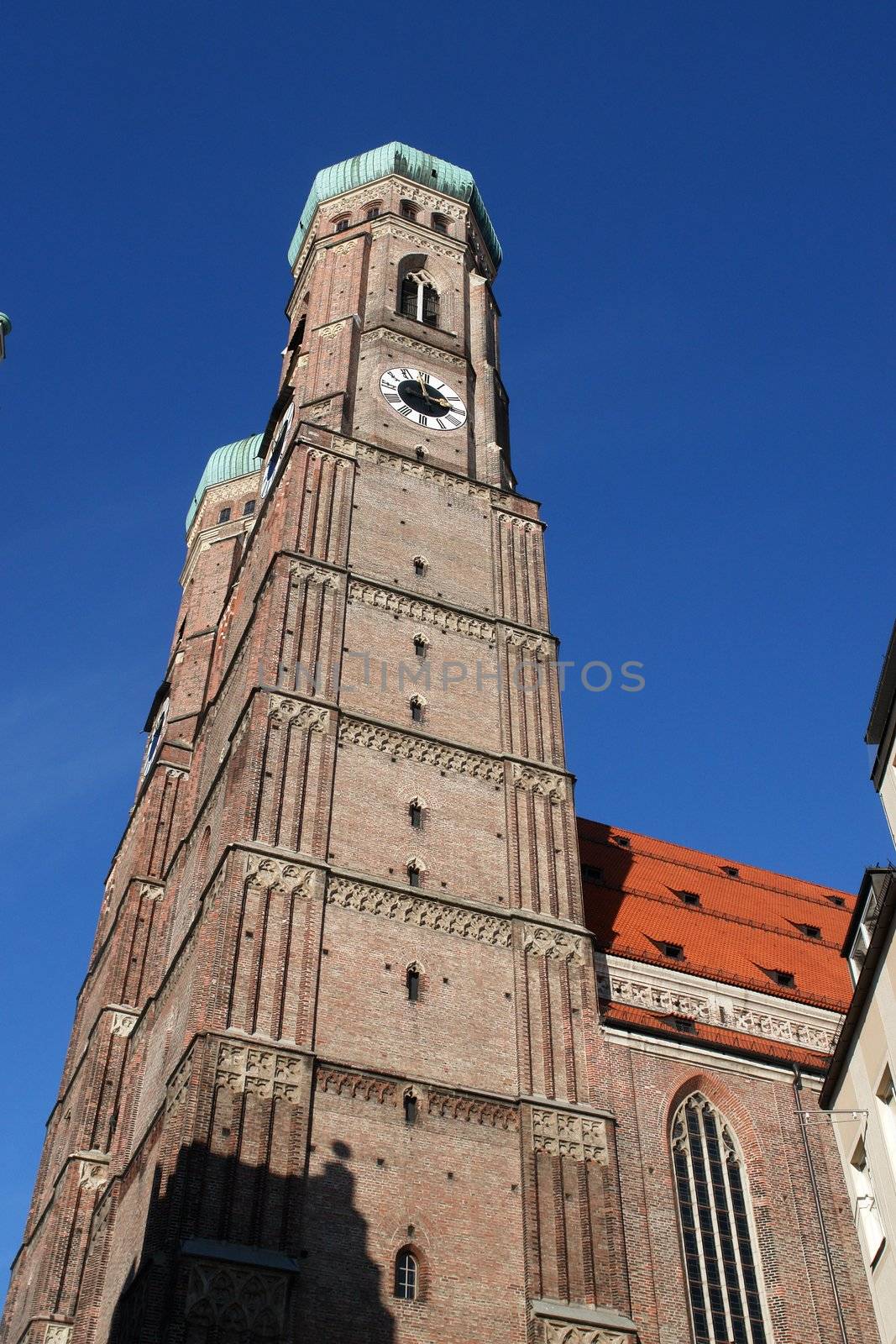 Munich: Church of Our Lady - Frauenkirche ...........