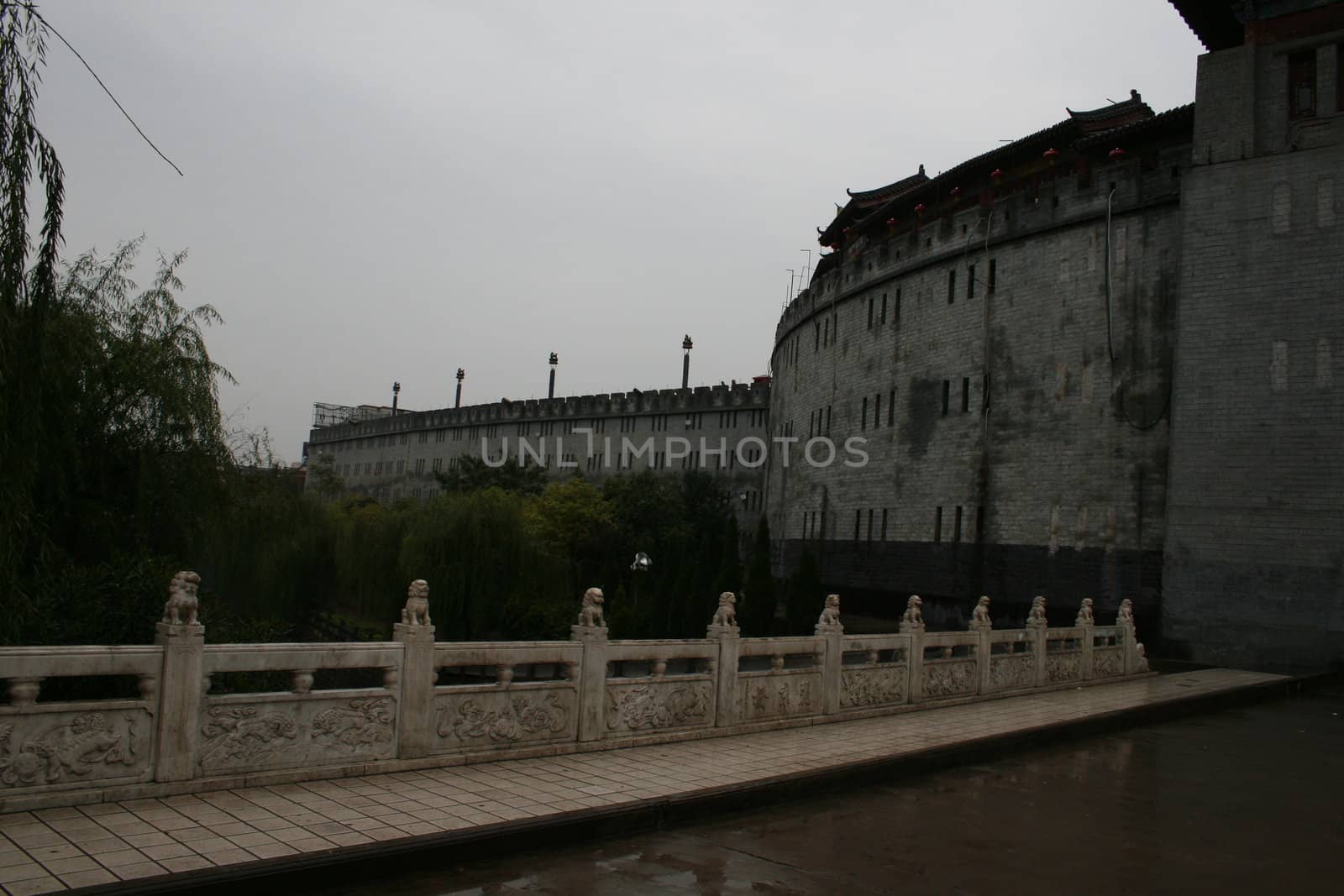 city wall in the old city of Luoyang by koep