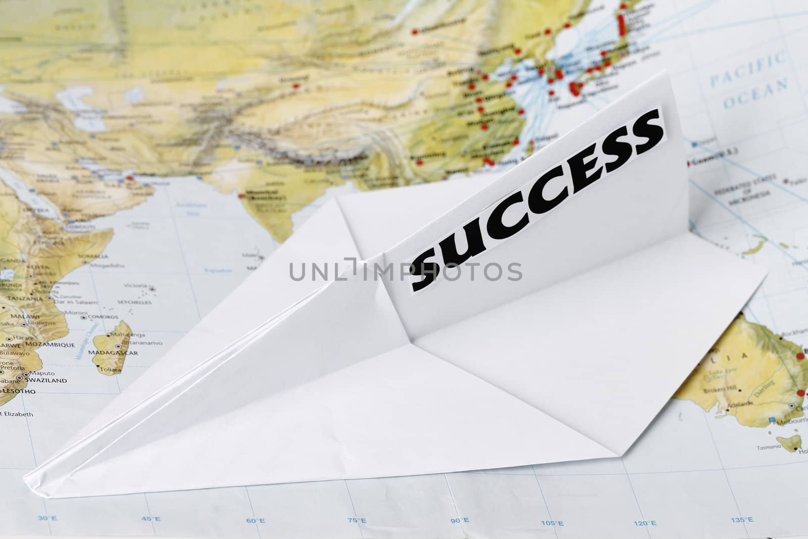 Paper Plane with Success by sacatani