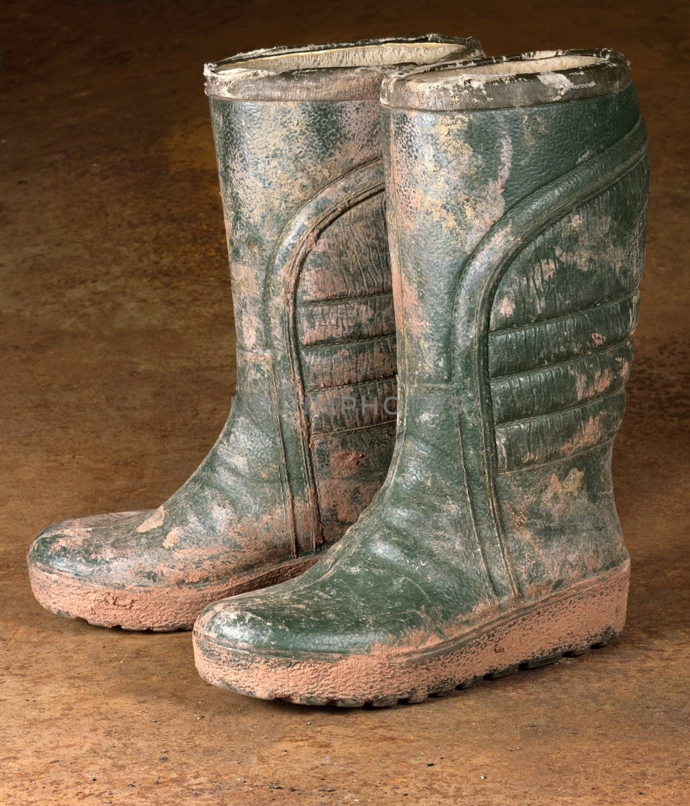 green dirty rubber boots by gewoldi