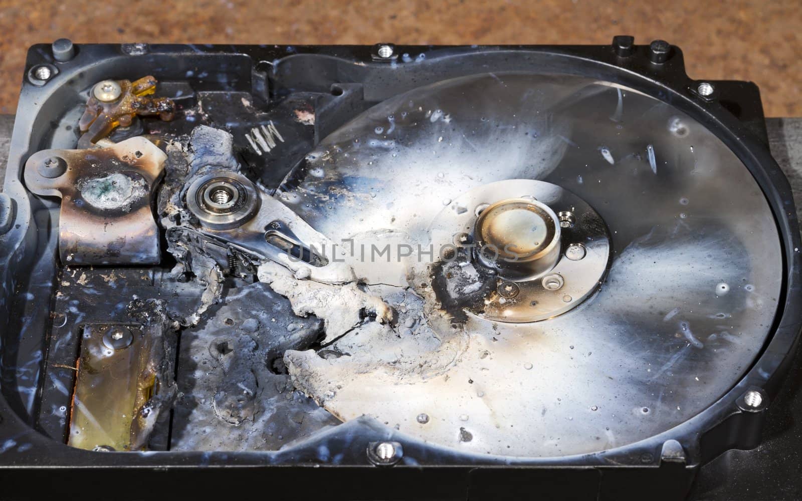 destroyed hard drive by gewoldi
