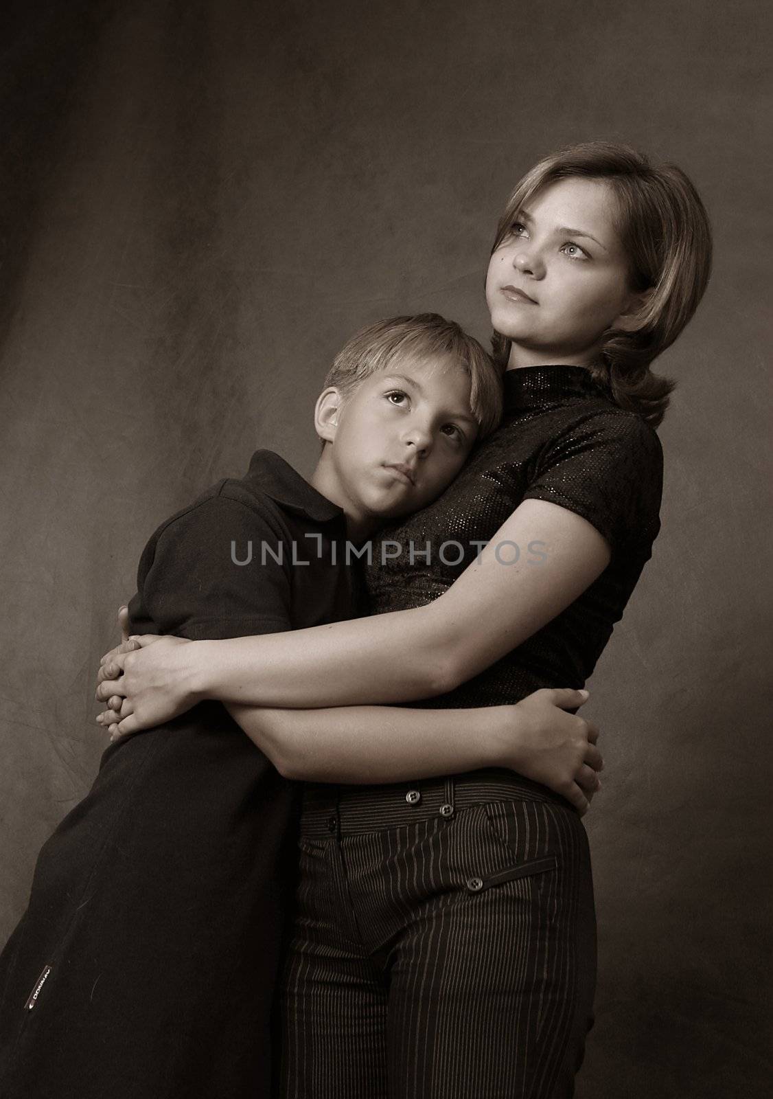 Portrait of the niece and the aunt by friday