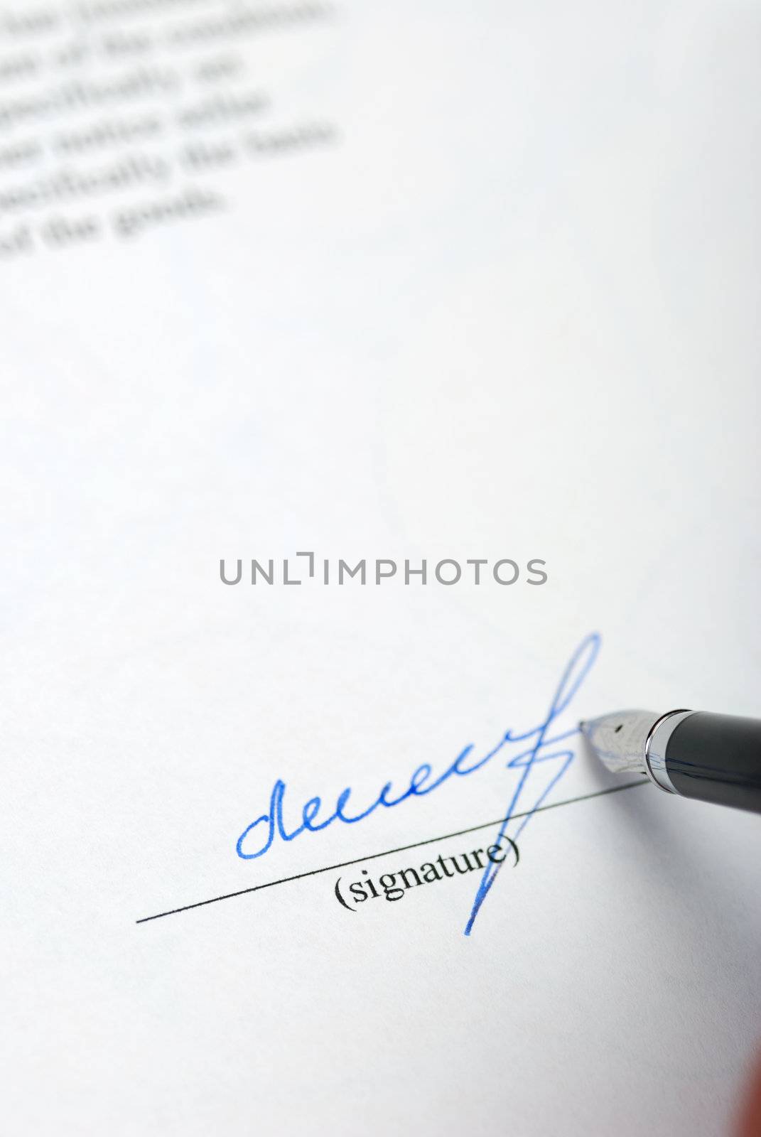The signature. Acknowledgement of the document by means of the unique signature by means of pen