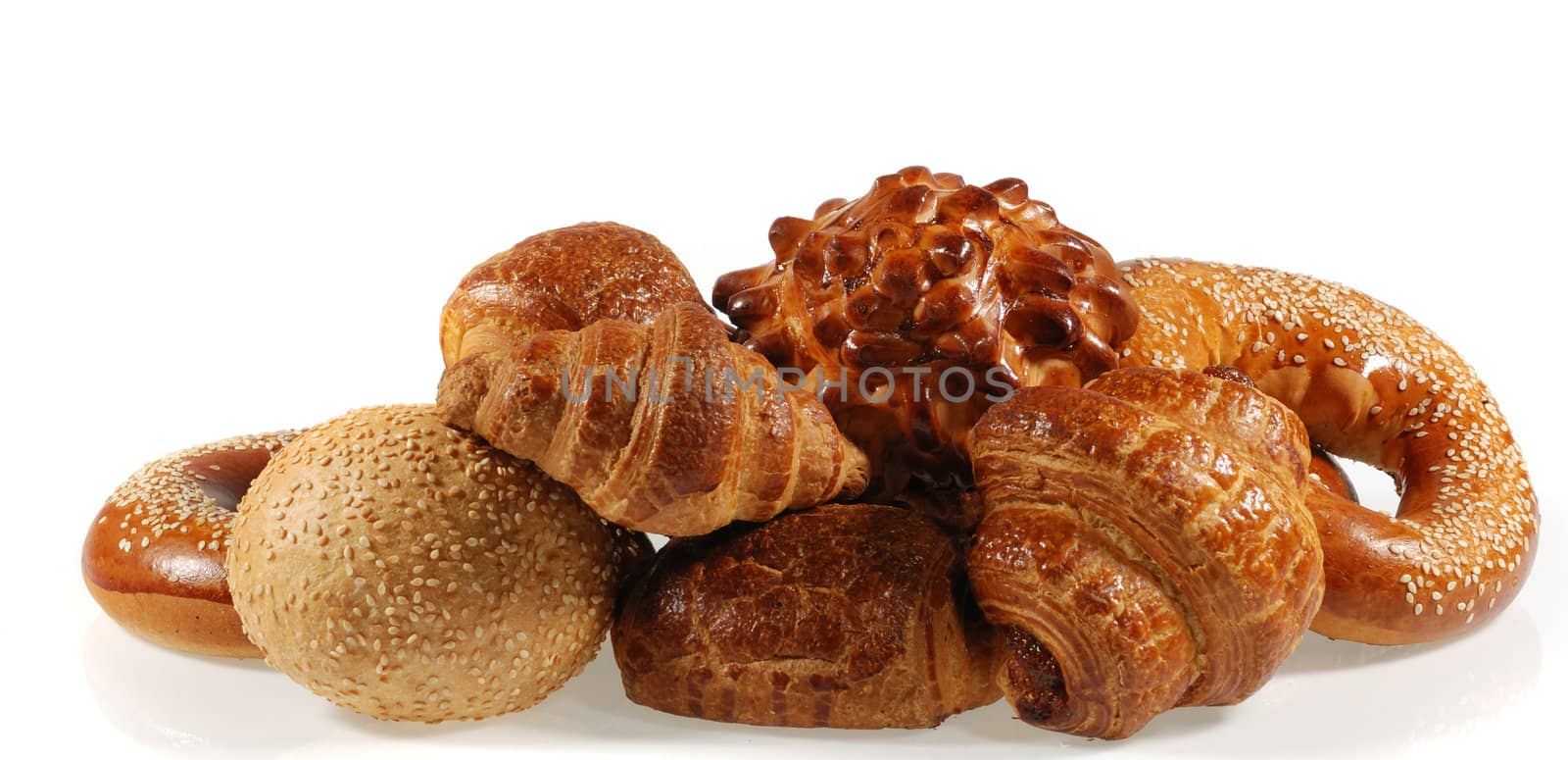 isolated, bun, brown, organic, macro, healthy, bakery, bread, loaf, baked, food, eating, freshness, meal, slice, bagel, white, snack, culture, yellow, products, breakfast, wheat, dieting, gourmet, focaccia, baking, sesame, abundance, close-up, seed, group, color, objects, backgrounds, carbohydrate
