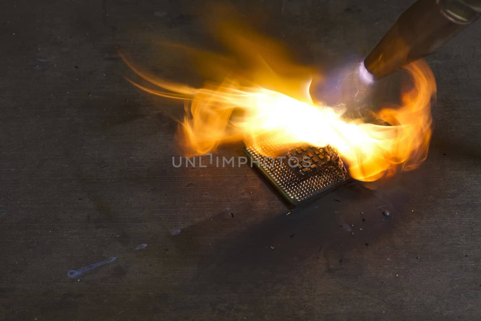 burning cpu by gewoldi