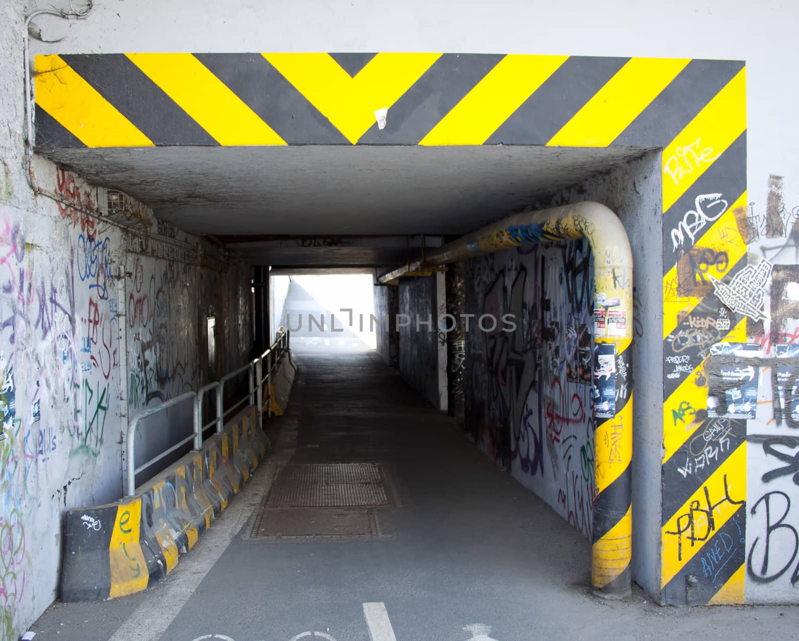 tunnel passageway by slavapa