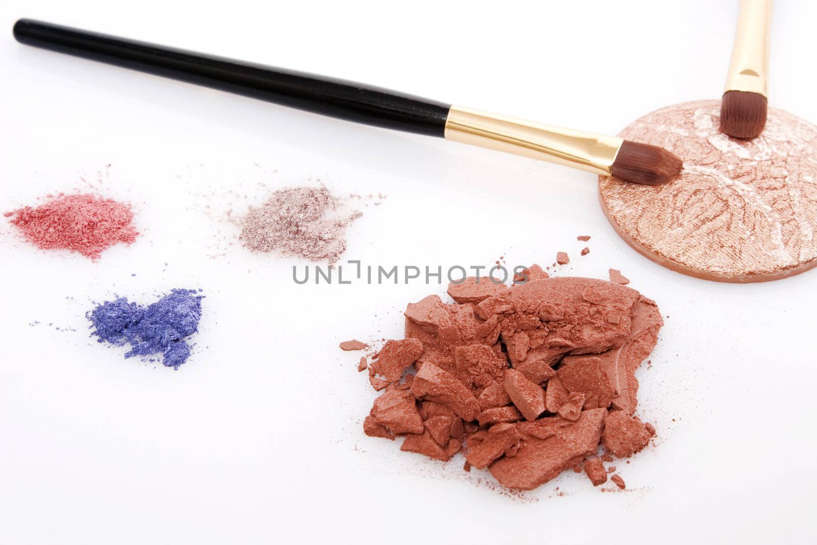 brown,red, blue powder for makeup and two brush