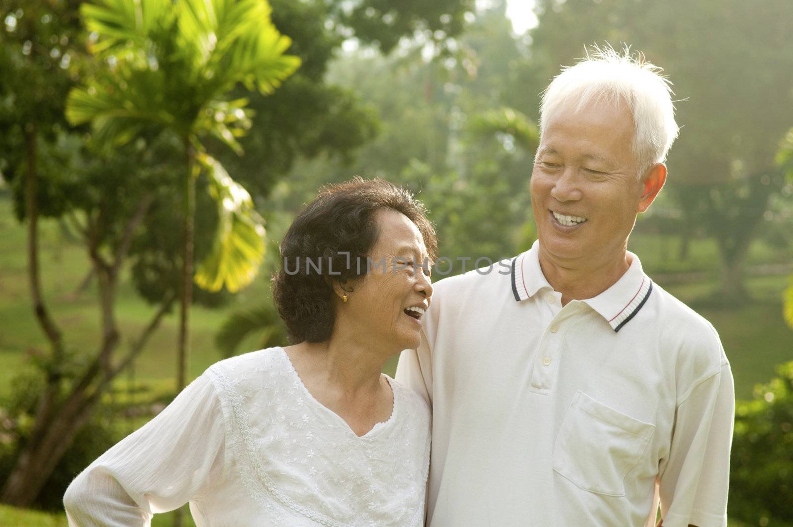 Asian Senior Couple by szefei