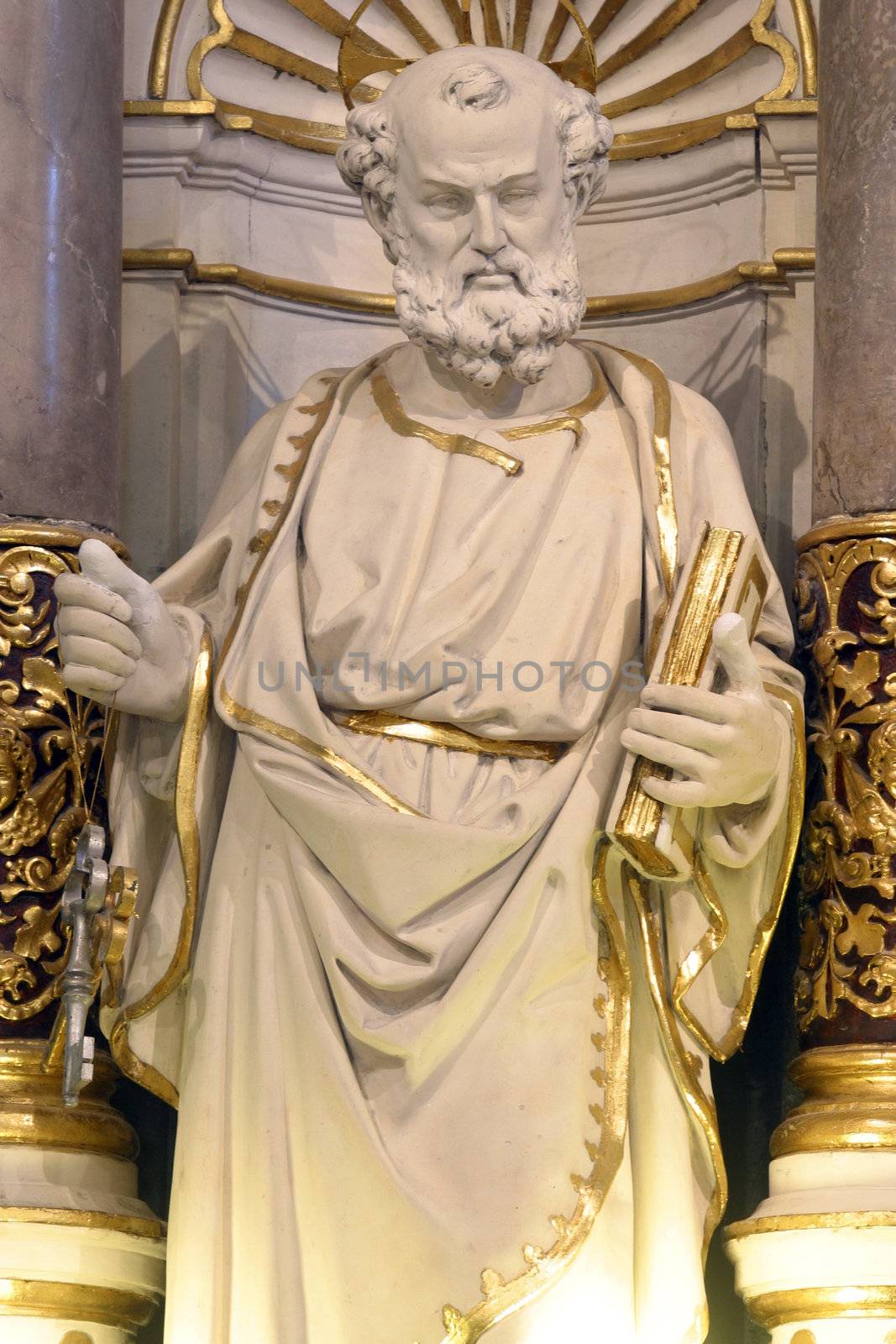 Statue of apostle St Peter by atlas