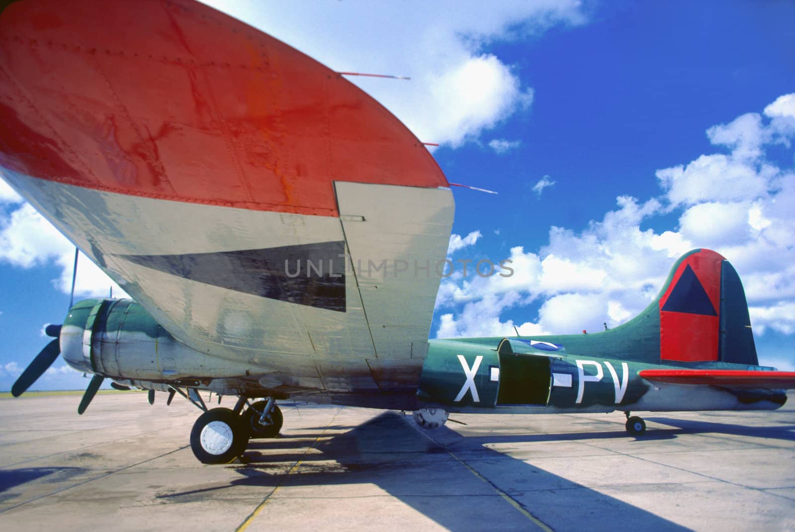 B 17 Air-force plane by hotflash2001