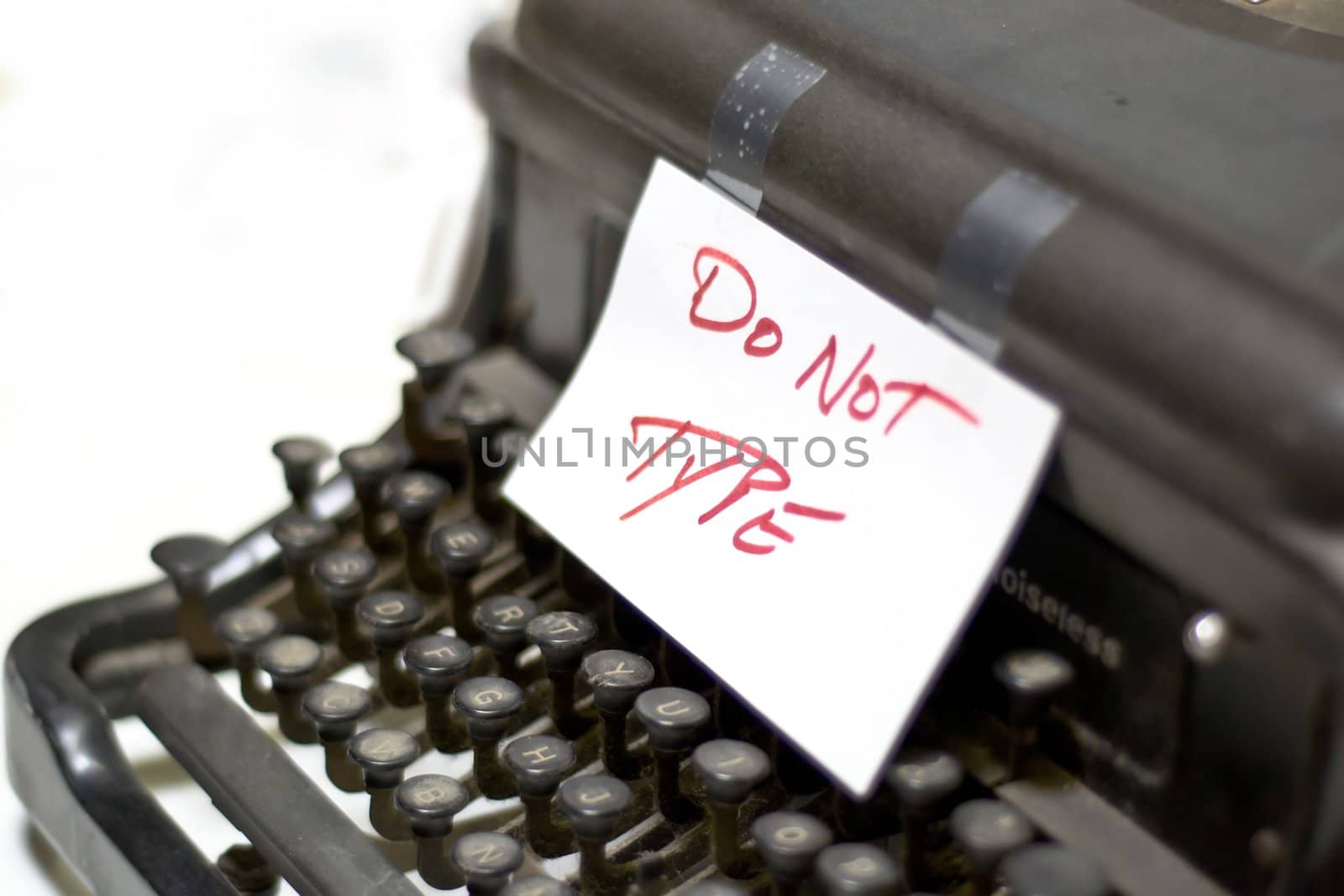 Do Not Type Typewriter by softlite