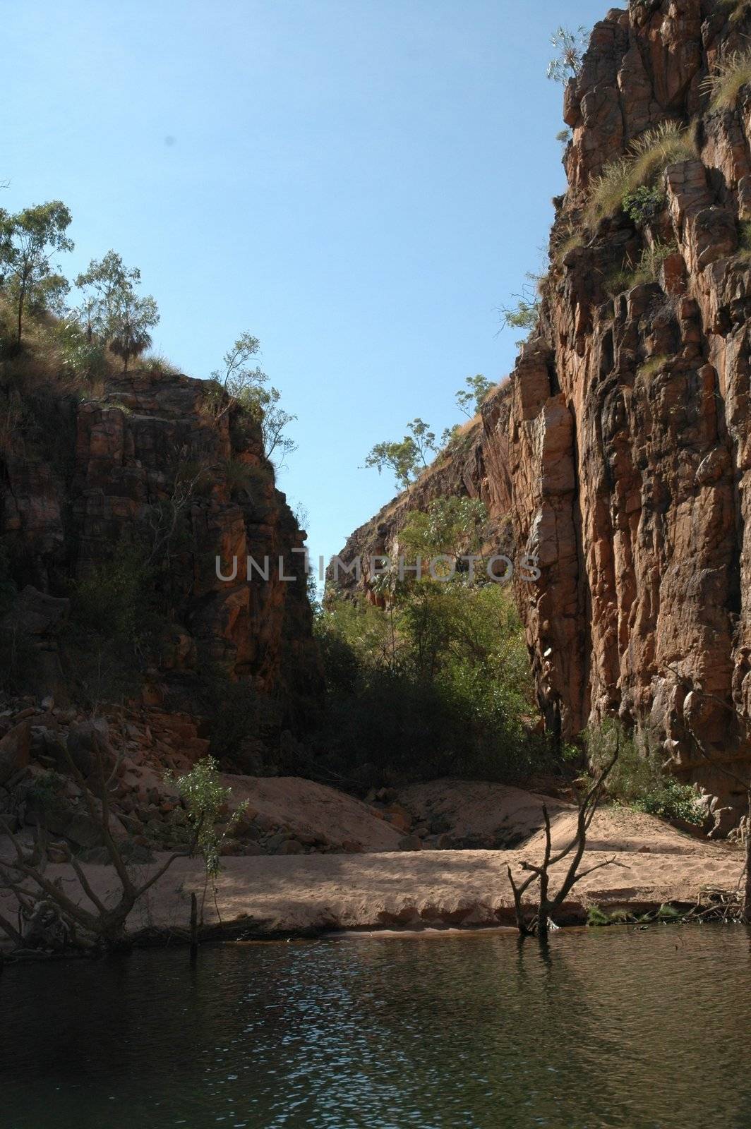 Northern Territory gorge by ianmck