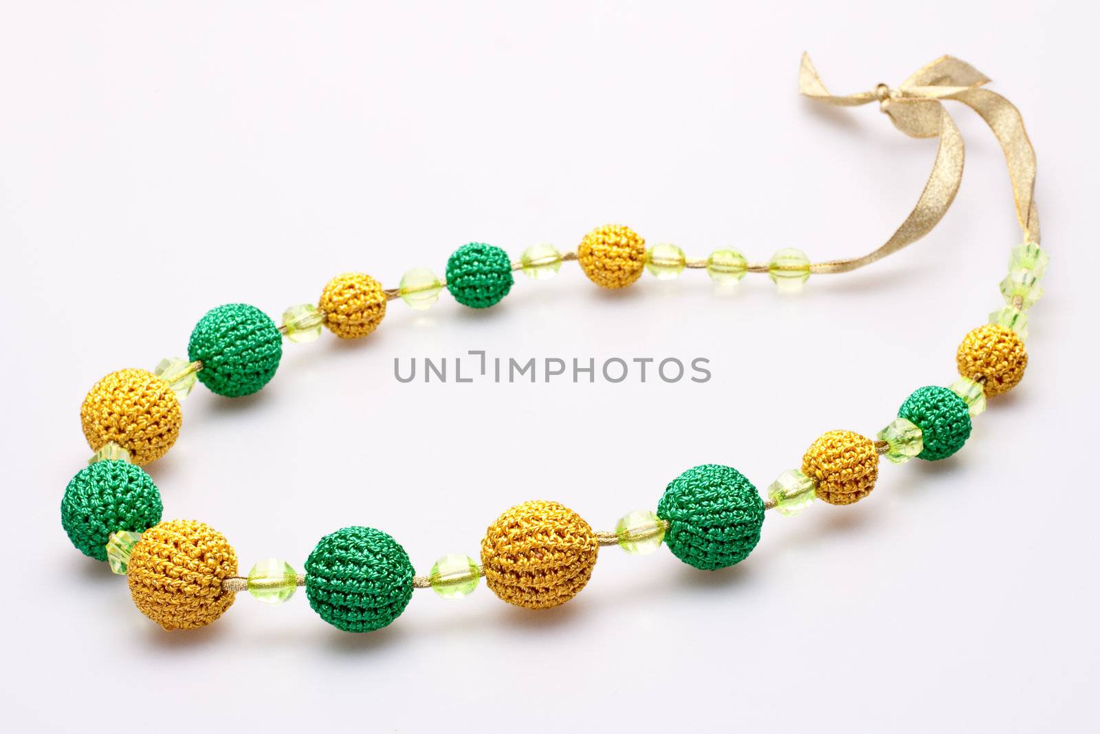 necklace of beads knitted by Lupen