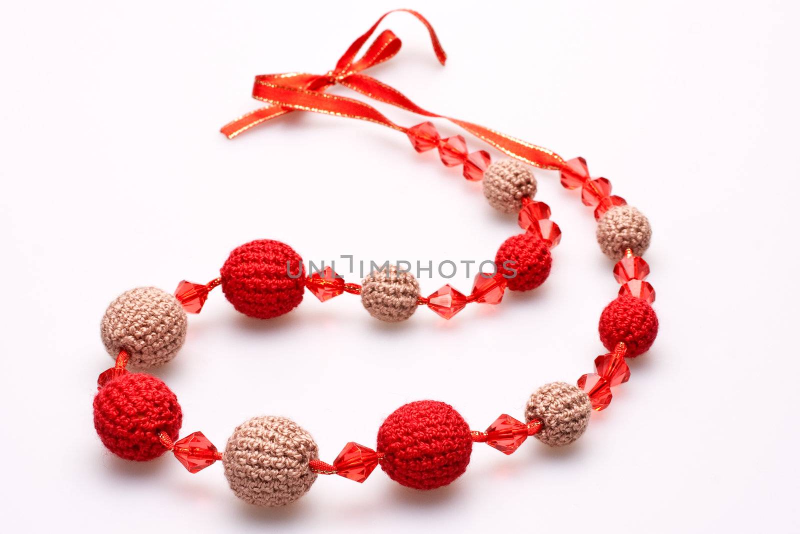 necklace of beads knitted by Lupen