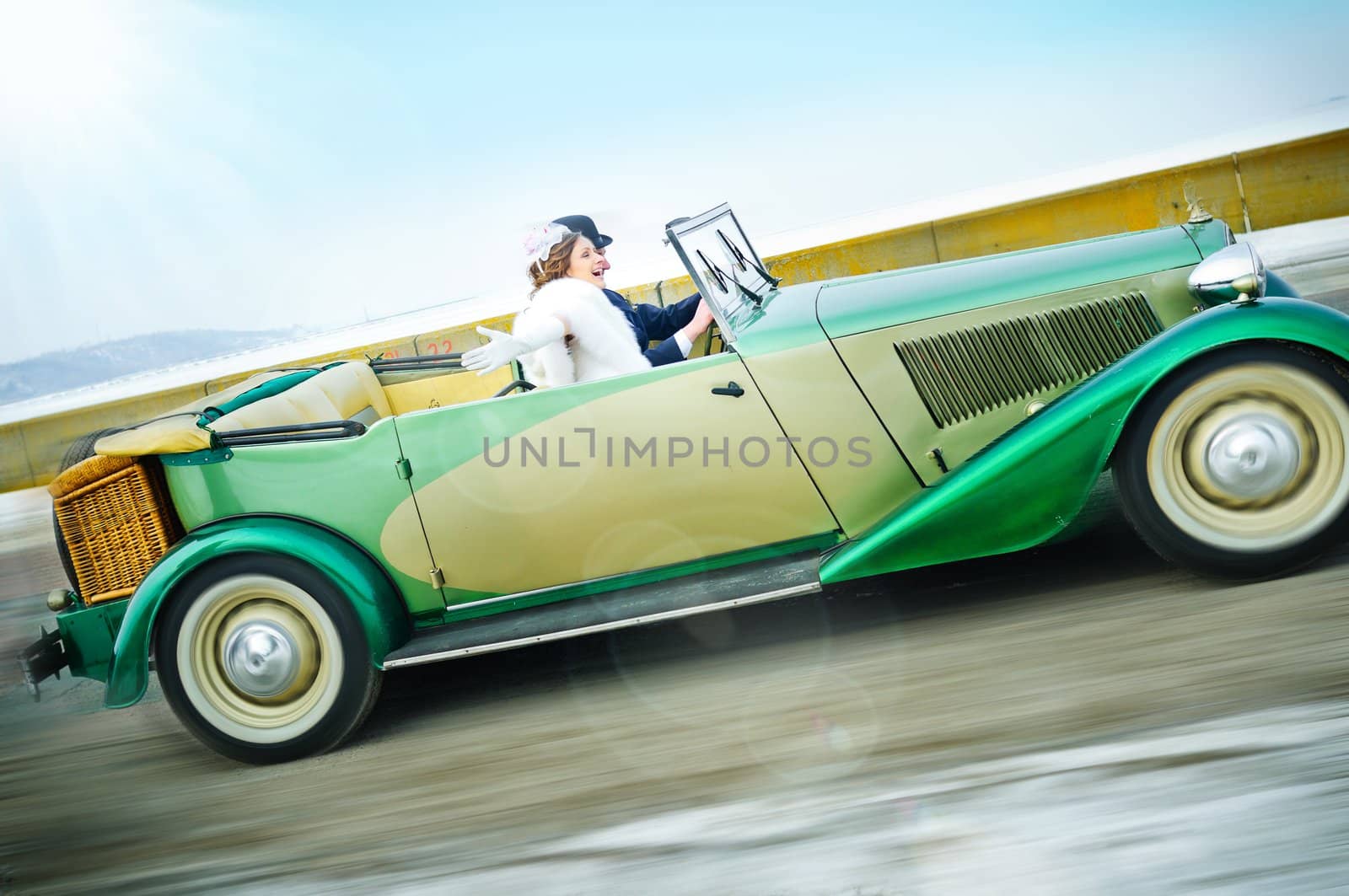 Newlyweds In Wedding Car by maxoliki