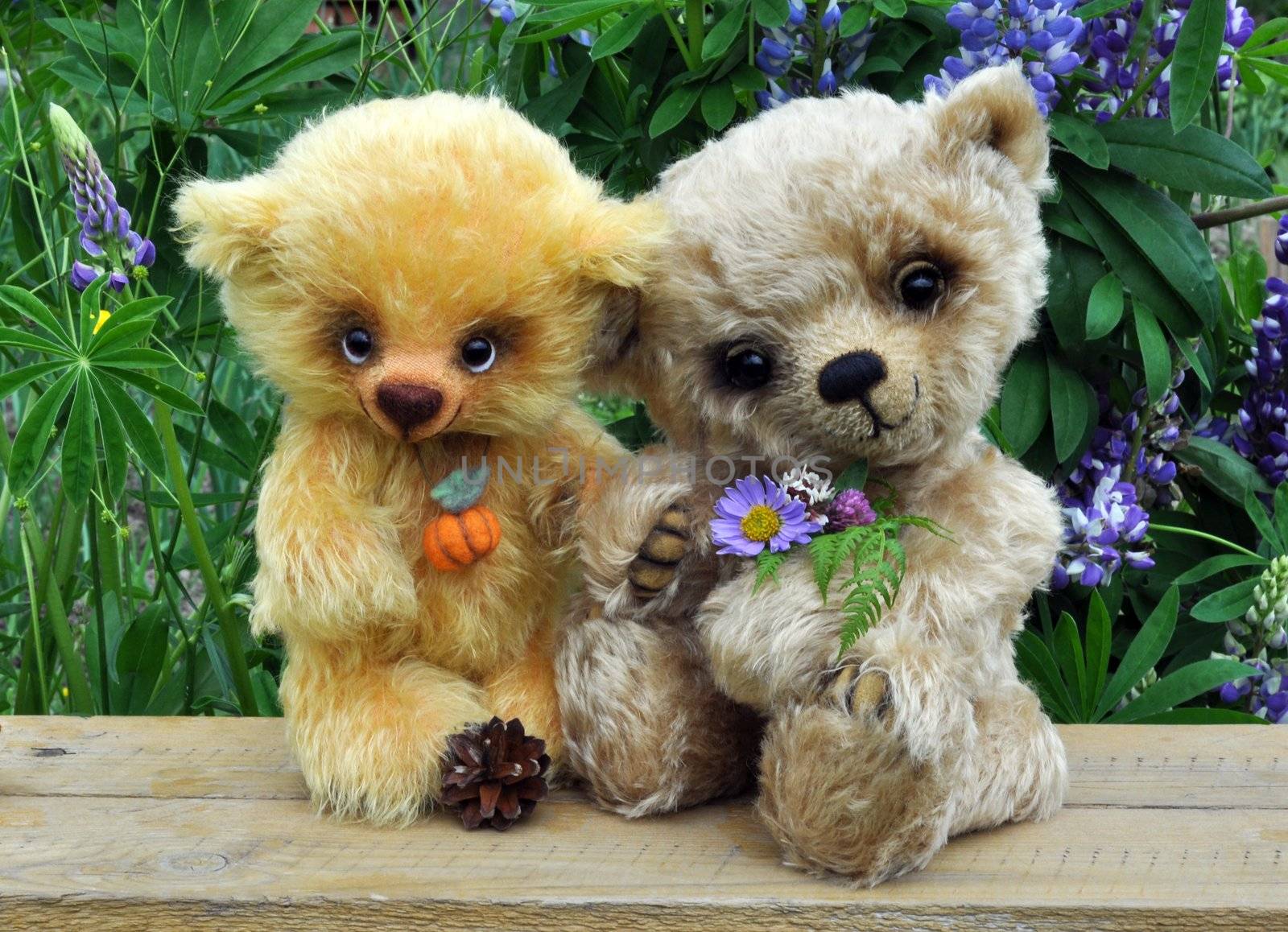 Teddy bears among flowers by alexcoolok