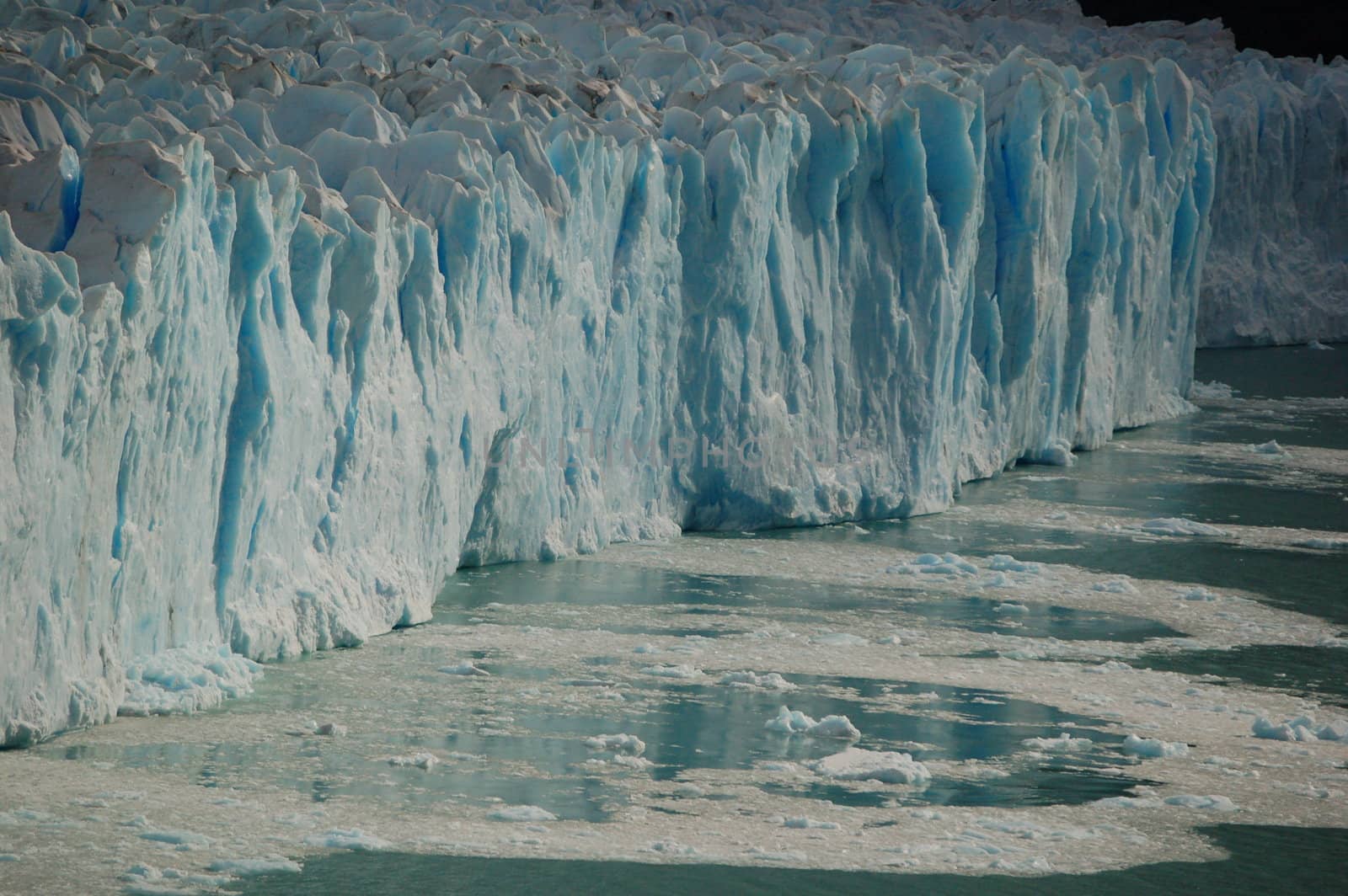 Perito Moreno Glacier in Patagonia by cosmopol