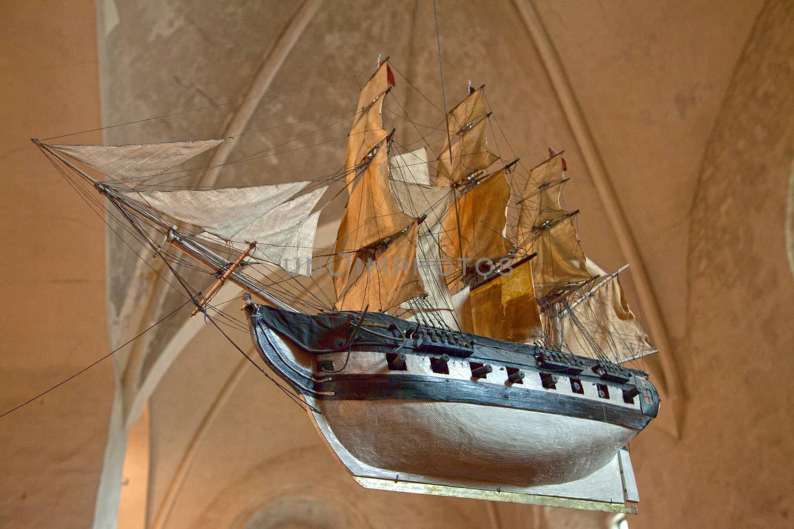 Photo of a wood replica of a sailing boat