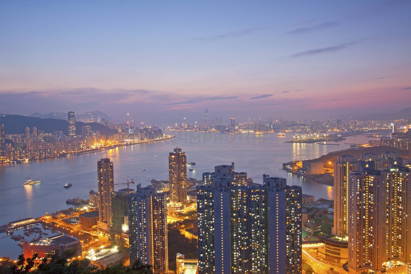 Hong Kong night view by kawing921